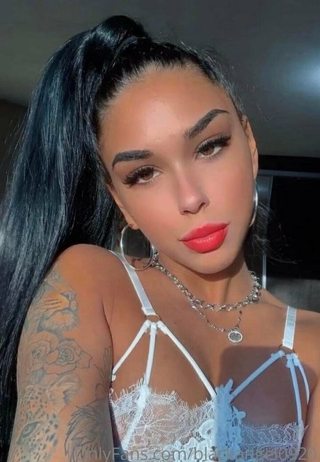 Naakte gelekte OnlyFans-foto van Valaki Blackangel0920