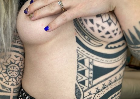 Naakte gelekte OnlyFans-foto van Mmm4445