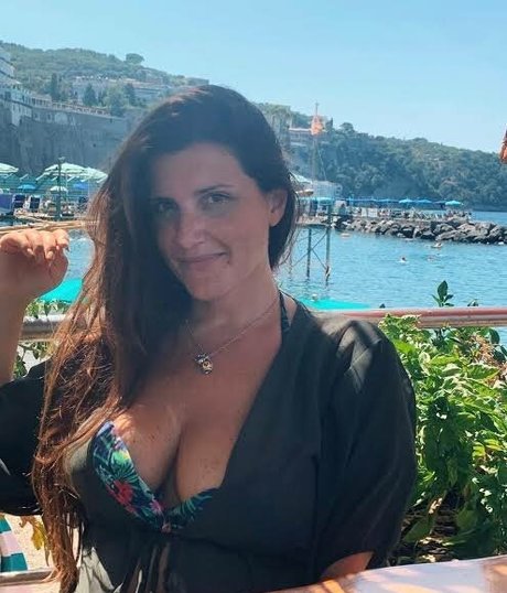 Naakte gelekte OnlyFans-foto van Mariagrazia Imperatrice