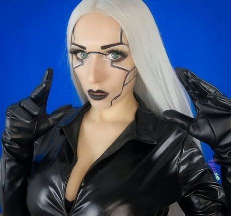 Naakte gelekte OnlyFans-foto van Egilea Asmr