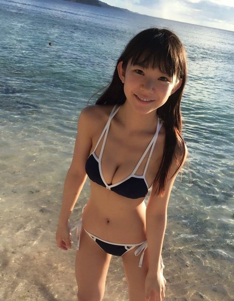 Naakte gelekte OnlyFans-foto van Marina Nagasawa