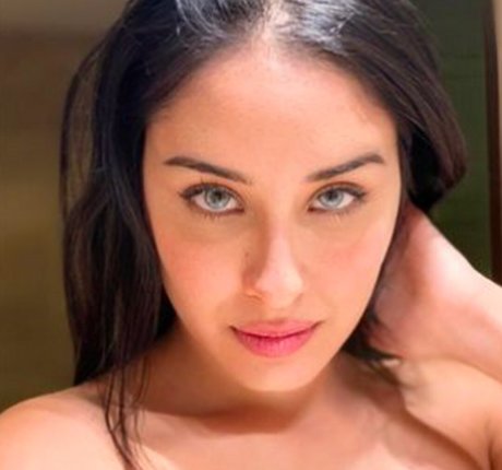 Naakte gelekte OnlyFans-foto van Raniahey