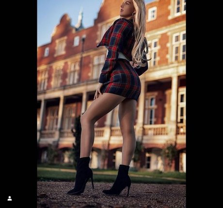 Naakte gelekte OnlyFans-foto van Sexyhotbabe