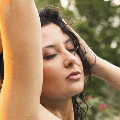 Naakte gelekte OnlyFans-foto van Iamrebeccasmithh