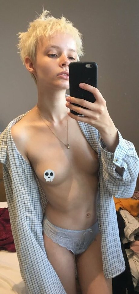 Naakte gelekte OnlyFans-foto van Milkie Way