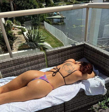 Naakte gelekte OnlyFans-foto van Amelie Bruschi