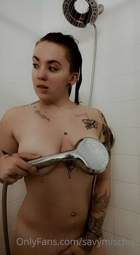 Naakte gelekte OnlyFans-foto van Savymischief