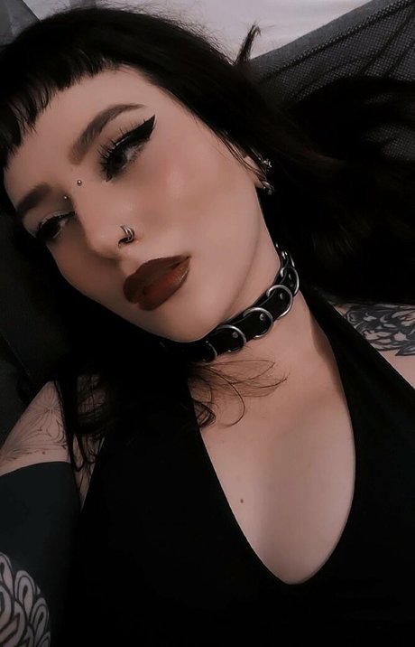 Naakte gelekte OnlyFans-foto van Ghostxgirl69