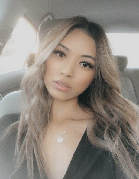 Naakte gelekte OnlyFans-foto van Crybabyiris