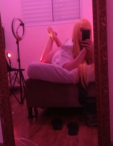 Naakte gelekte OnlyFans-foto van Mandalori Ana