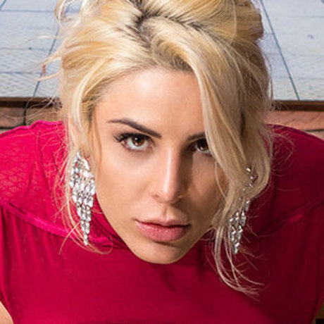 Naakte gelekte OnlyFans-foto van Caroline Junqueira