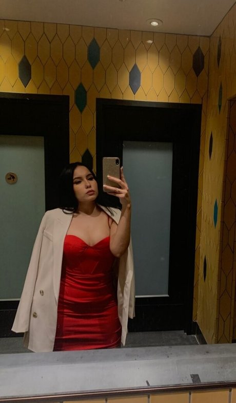 Naakte gelekte OnlyFans-foto van Alejandramariaxo