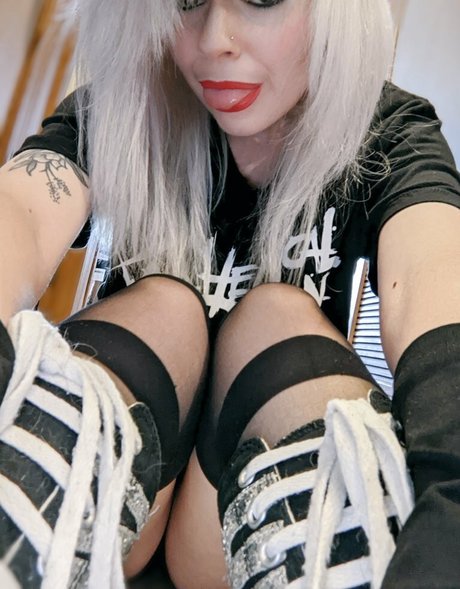 Naakte gelekte OnlyFans-foto van Sleepyriver