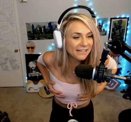 Naakte gelekte OnlyFans-foto van Legendarylea