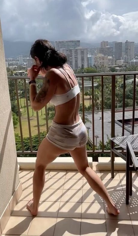 Naakte gelekte OnlyFans-foto van Randi Feld