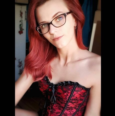 Naakte gelekte OnlyFans-foto van Aurorat