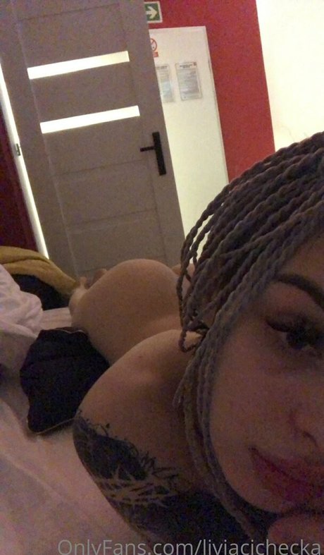 Naakte gelekte OnlyFans-foto van Leevyyahs