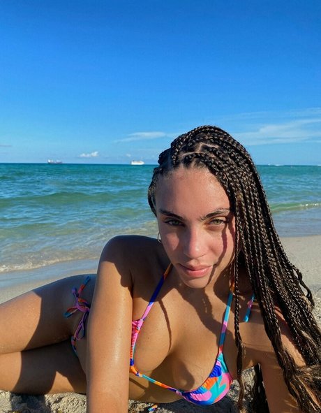 Makayla London