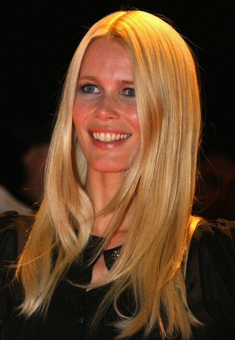 Naakte gelekte OnlyFans-foto van Claudia Schiffer