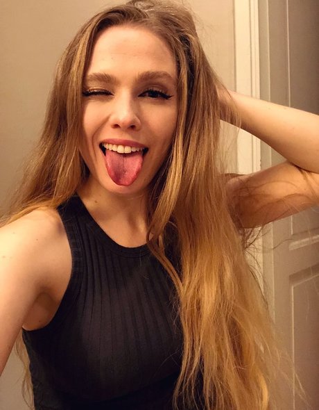 Naakte gelekte OnlyFans-foto van Sirililia