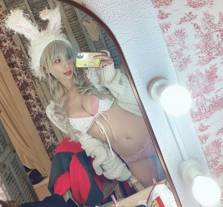 Naakte gelekte OnlyFans-foto van Tsunko