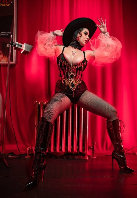 Naakte gelekte OnlyFans-foto van Ramona Slick