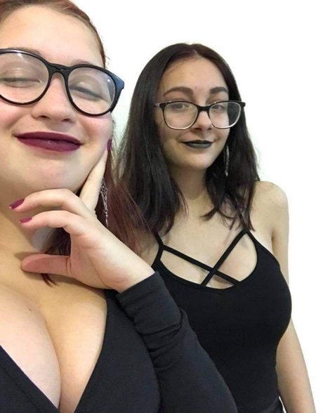 Naakte gelekte OnlyFans-foto van Montselopezz