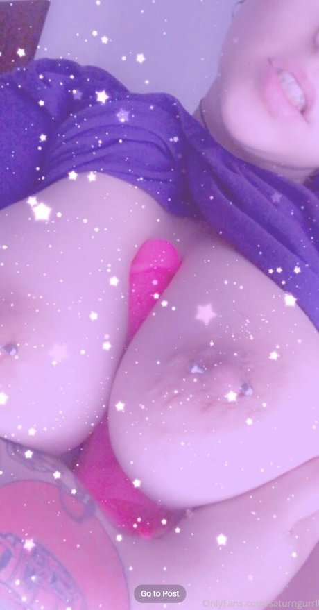 Naakte gelekte OnlyFans-foto van Viioletjade