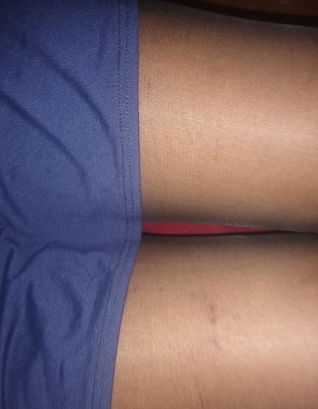 Naakte gelekte OnlyFans-foto van Mariam Ariday