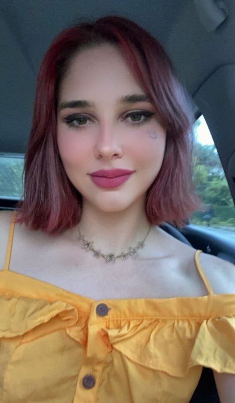 Naakte gelekte OnlyFans-foto van Malena Rutter