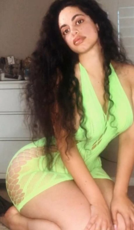 Naakte gelekte OnlyFans-foto van Razan Shihadeh