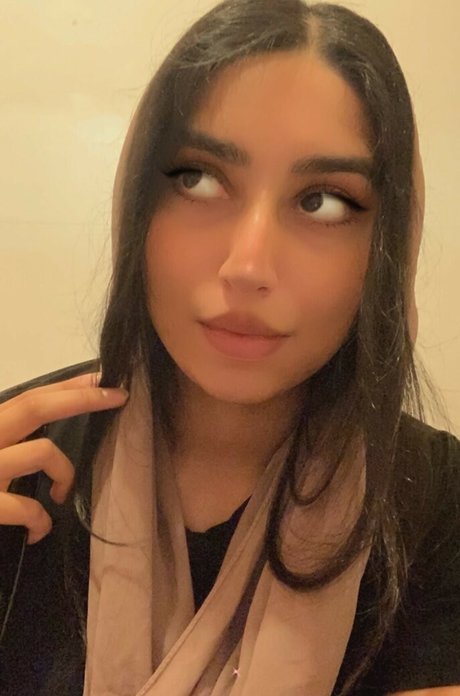 Naakte gelekte OnlyFans-foto van Galinaxgoddess Uk Muslim