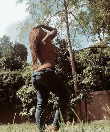 Naakte gelekte OnlyFans-foto van Insanelyillluv444honey