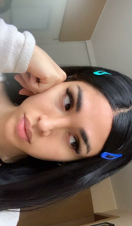 Naakte gelekte OnlyFans-foto van Ts Mademoiselle Gia