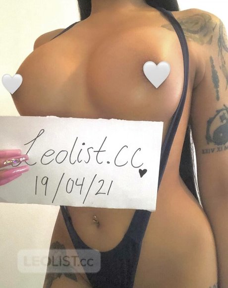 Naakte gelekte OnlyFans-foto van Olivia Sky