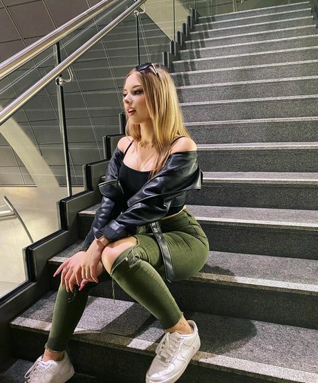 Naakte gelekte OnlyFans-foto van Letsnastja
