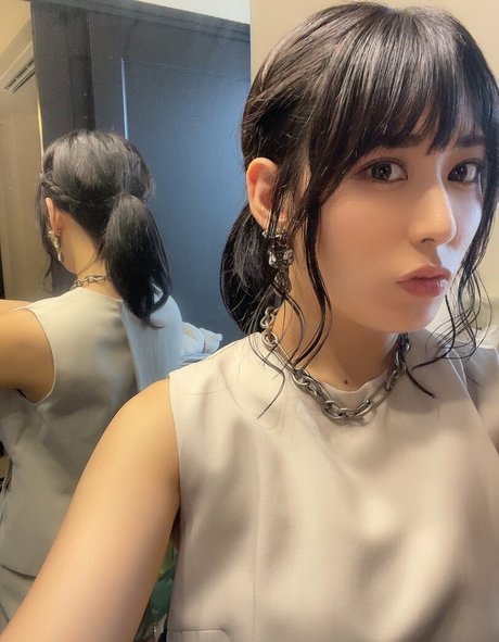 Naakte gelekte OnlyFans-foto van Satomi Kaneko