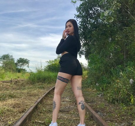 Naakte gelekte OnlyFans-foto van Bella S