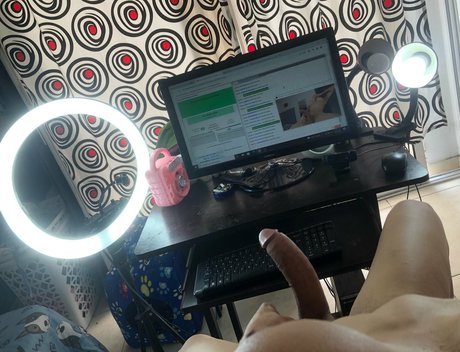 Naakte gelekte OnlyFans-foto van Kittyjons1