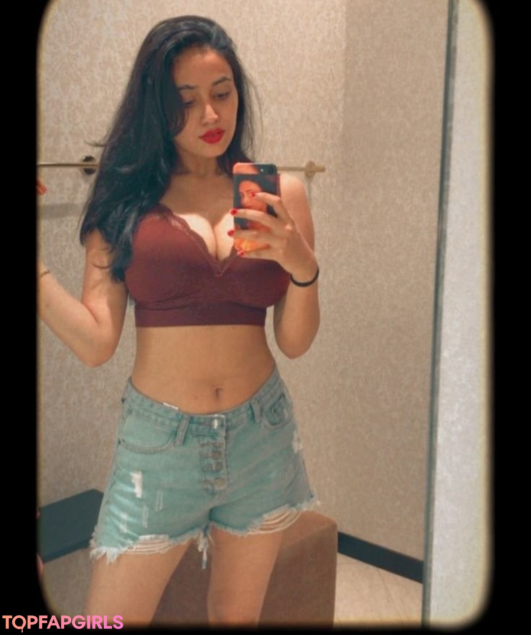 Naakte gelekte OnlyFans-foto van Yajnaseni #1181