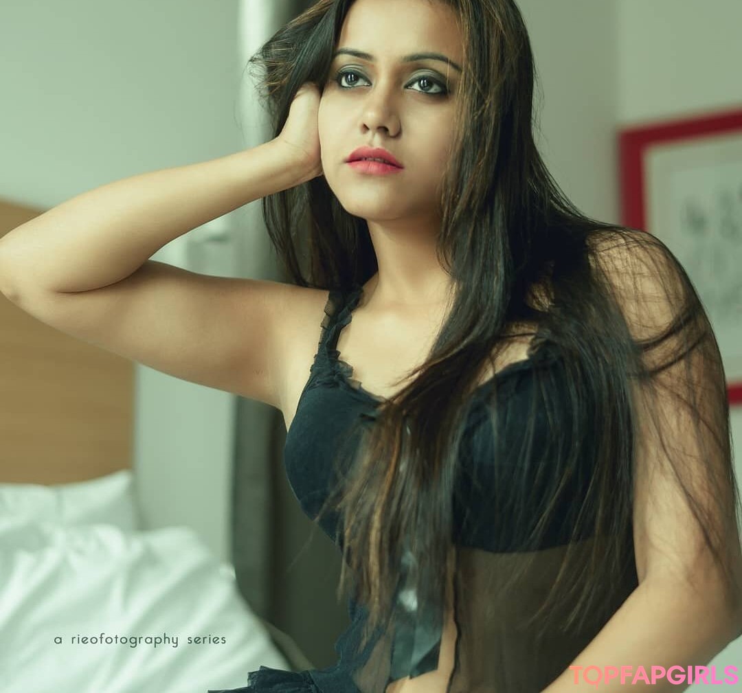Naakte gelekte OnlyFans-foto van Yajnaseni #1316