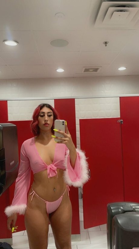 Naakte gelekte OnlyFans-foto van Foreignsarz