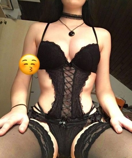 Naakte gelekte OnlyFans-foto van Mommyjinxx