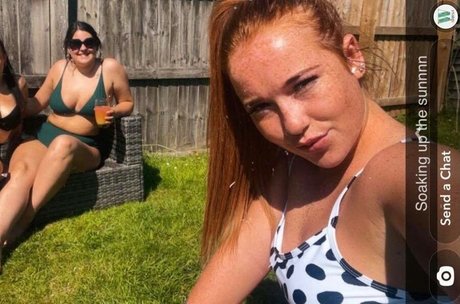 Naakte gelekte OnlyFans-foto van Karina Williamson