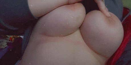 Naakte gelekte OnlyFans-foto van Captainmelody6