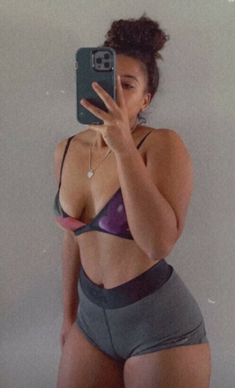 Naakte gelekte OnlyFans-foto van Maddsmaxjesty