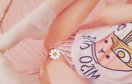 Naakte gelekte OnlyFans-foto van Lilbabysophh