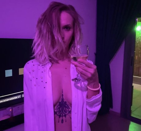Naakte gelekte OnlyFans-foto van Pinkprincessonsky
