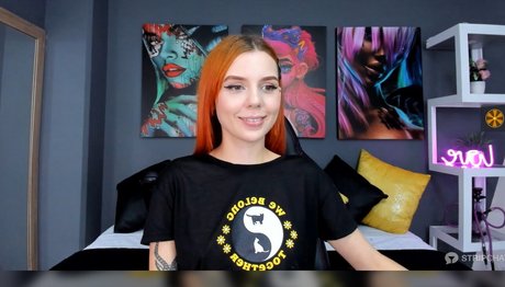 Naakte gelekte OnlyFans-foto van Abbymoretty