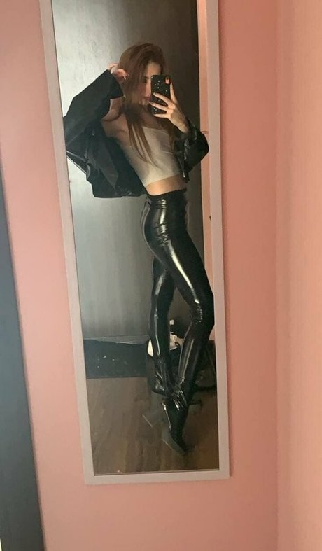Naakte gelekte OnlyFans-foto van Alexandrashock